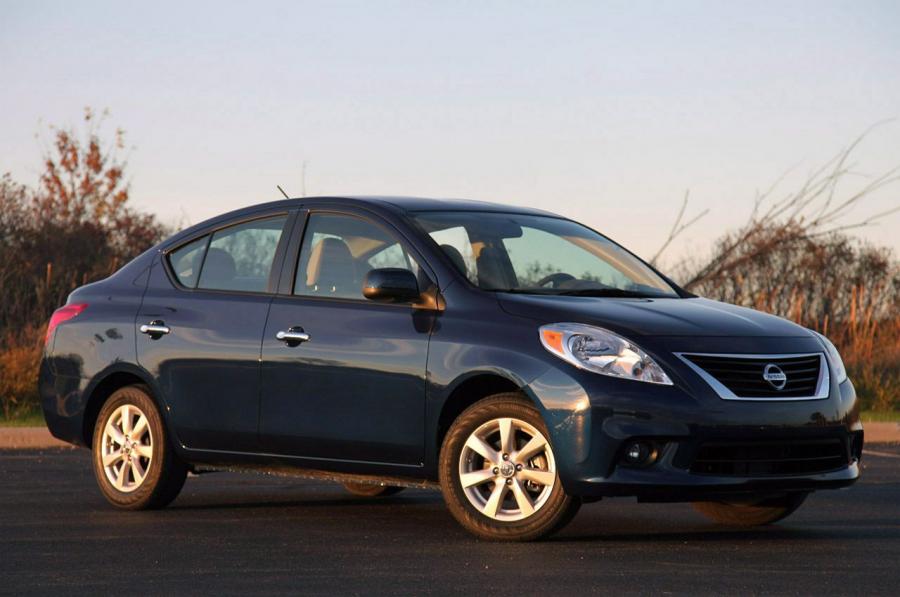  Nissan Versa 2012 года  (фото 43 из 111)